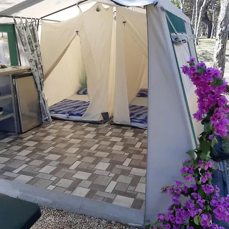 Camping Planik 3* Ražanac