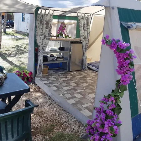 Camping Planik 3* Ražanac