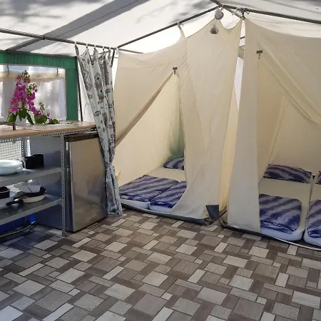 Village de vacances Camping Planik 3*