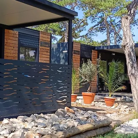 Camping Planik 3* Razanac