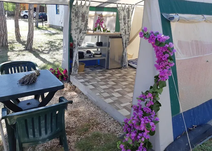 منتزه العطل Camping Planik