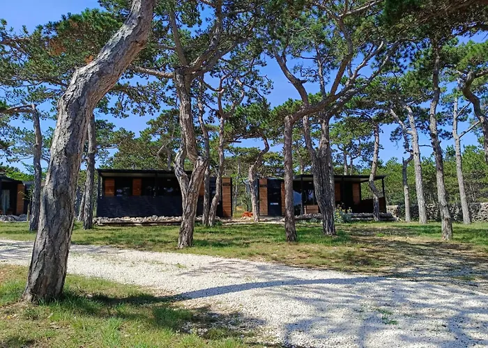 Camping Planik منتزه العطل