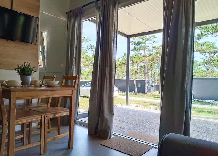 Camping Planik منتزه العطل Ražanac