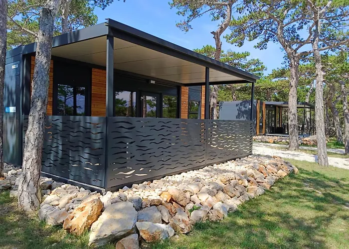 Camping Planik منتزه العطل 3*