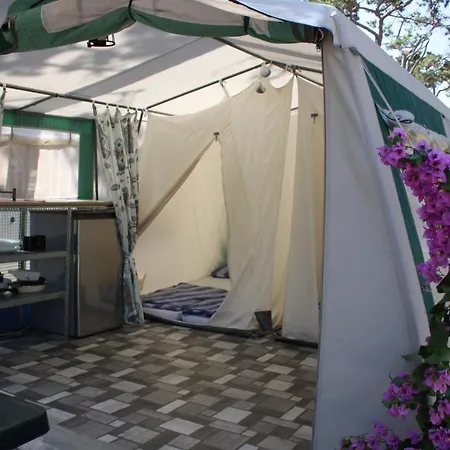 Camping Planik 3*