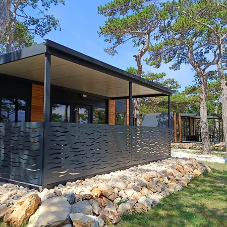 Prázdninový areál Camping Planik