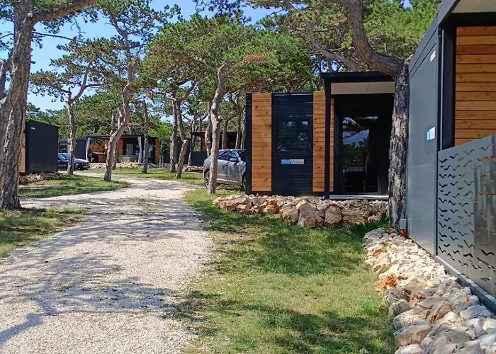 Üdülőpark Camping Planik 3*